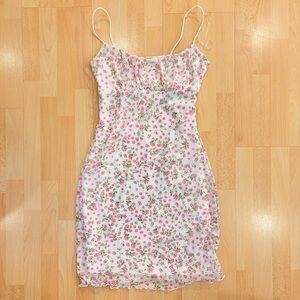 No Comment | Floral mini white spaghetti straps bodycon dress